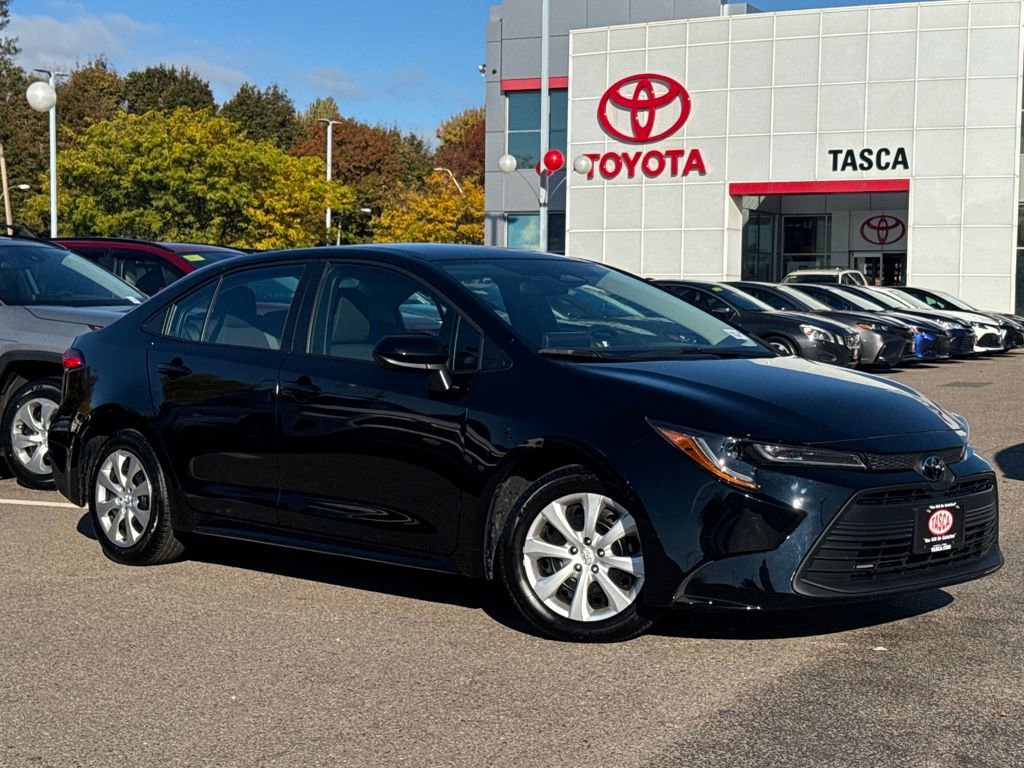 Used 2025 Toyota Corolla LE