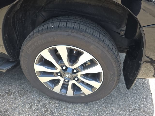 Used 2019 Toyota Sequoia Limited w/ Safety & Convenience Package AWD/4WD image 7