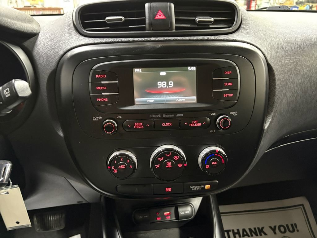 Used 2016 Kia Soul + image 29