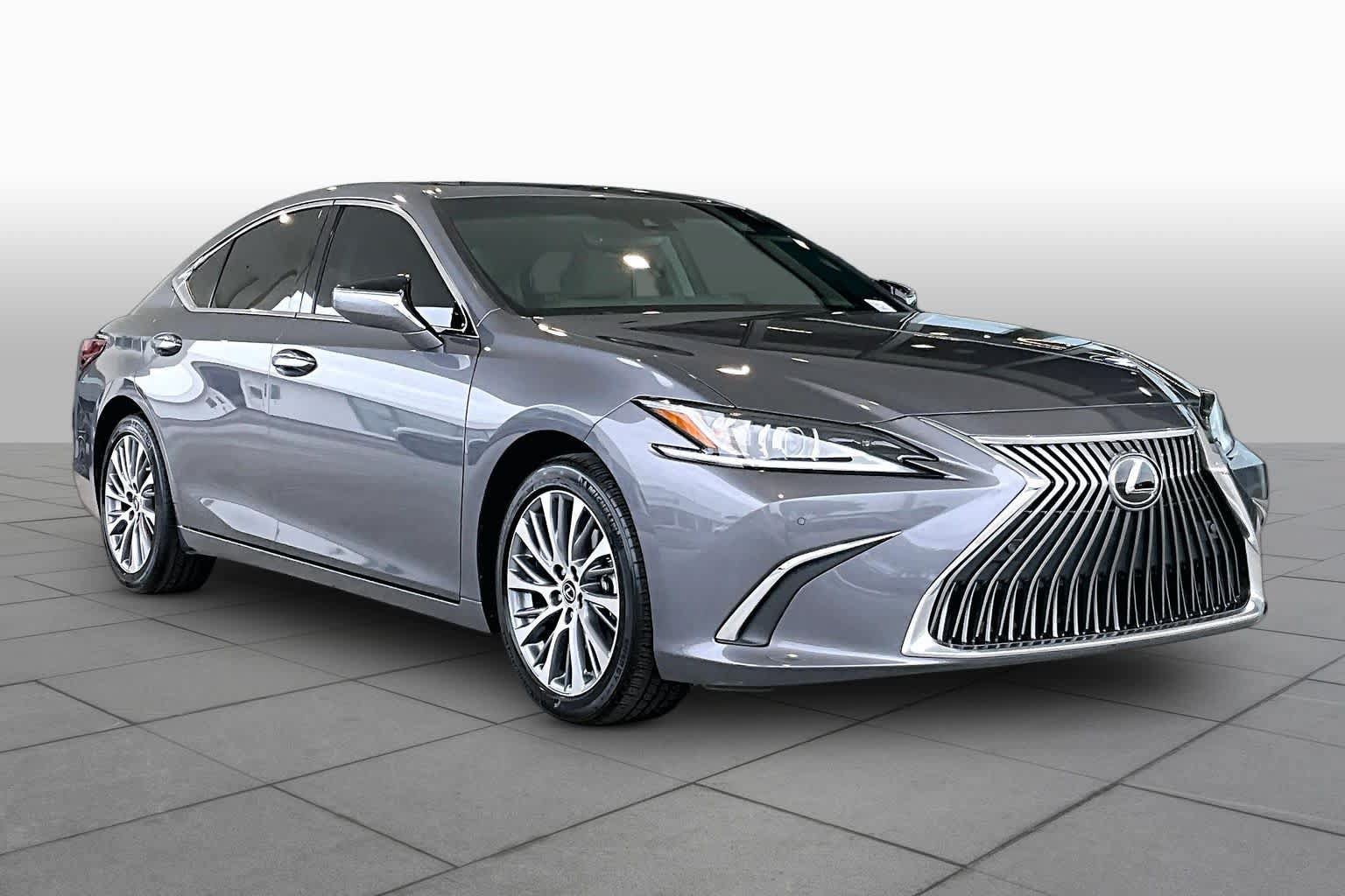 Used 2021 Lexus ES 350 w/ Premium Package FWD image 2