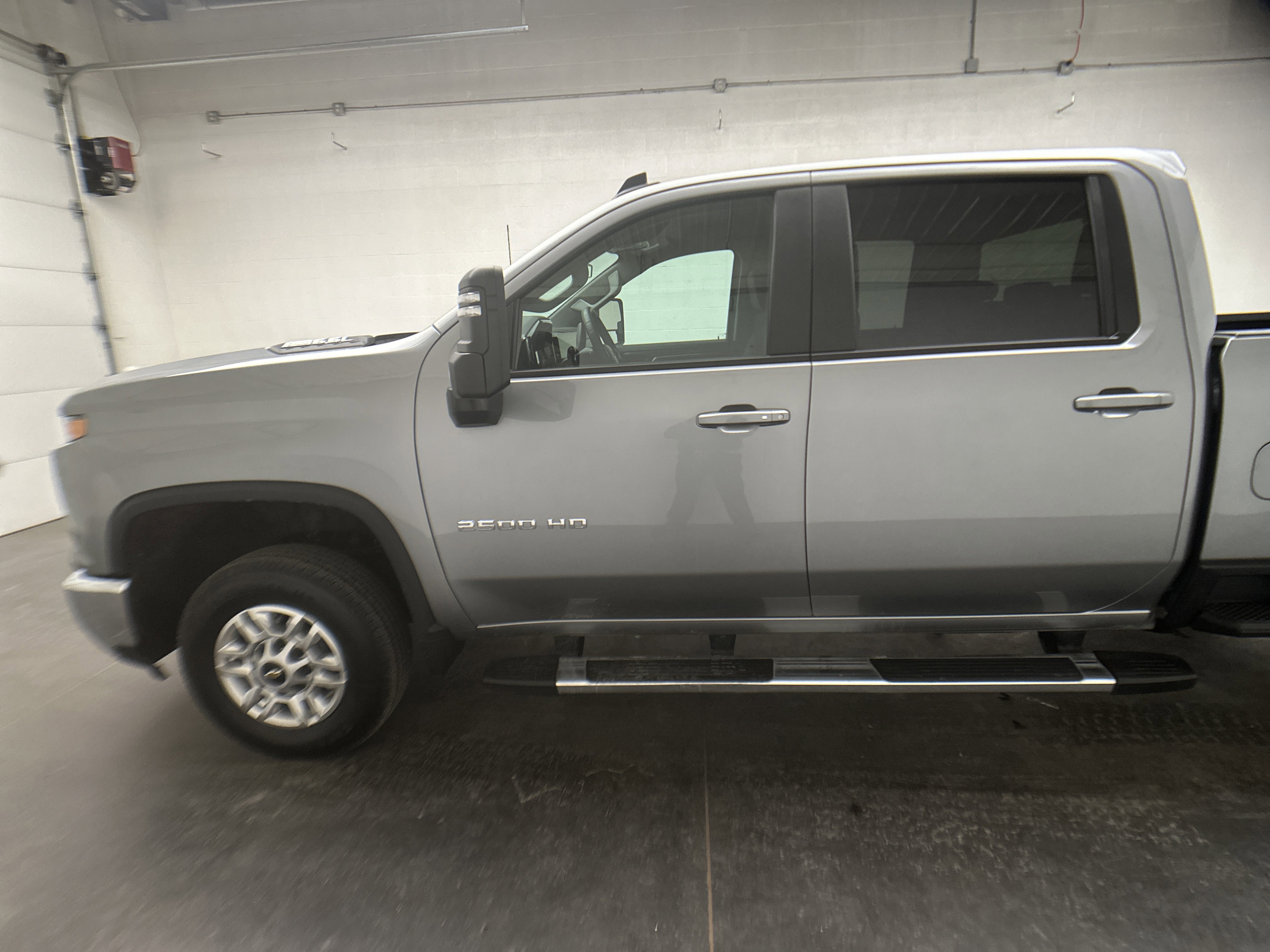 Used 2025 Chevrolet Silverado 2500 LT w/ Convenience Package image 5