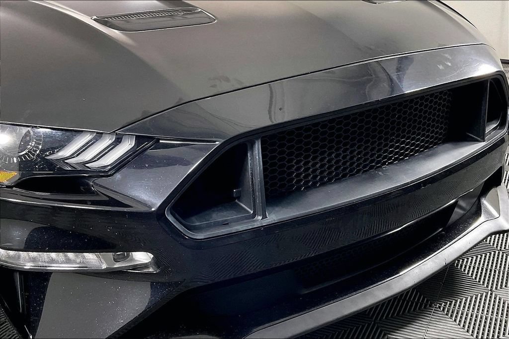 Used 2018 Ford Mustang GT Premium w/ Equipment Group 401A RWD image 31