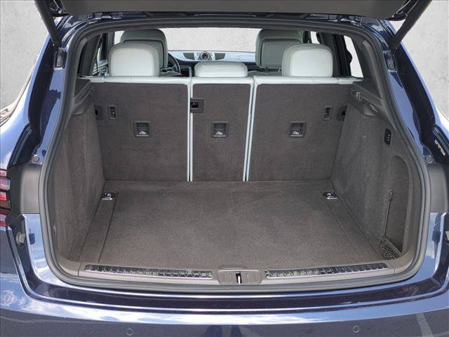 Used 2016 Porsche Macan Turbo AWD/4WD image 6