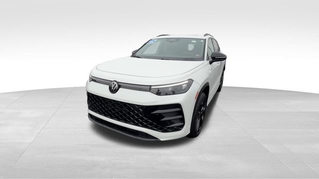 Used 2025 Volkswagen Tiguan SE R-Line AWD/4WD video 2