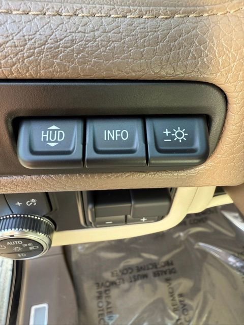 Used 2022 GMC Yukon Denali w/ Denali Premium Package image 34
