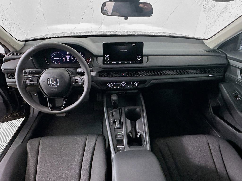 Certified 2025 Honda Accord LX image 3