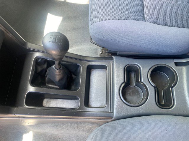 Used 2002 Nissan Frontier XE image 50