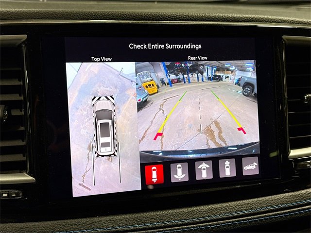 Used 2021 Chrysler Pacifica Touring-L w/ Uconnect Theater Family Group image 16