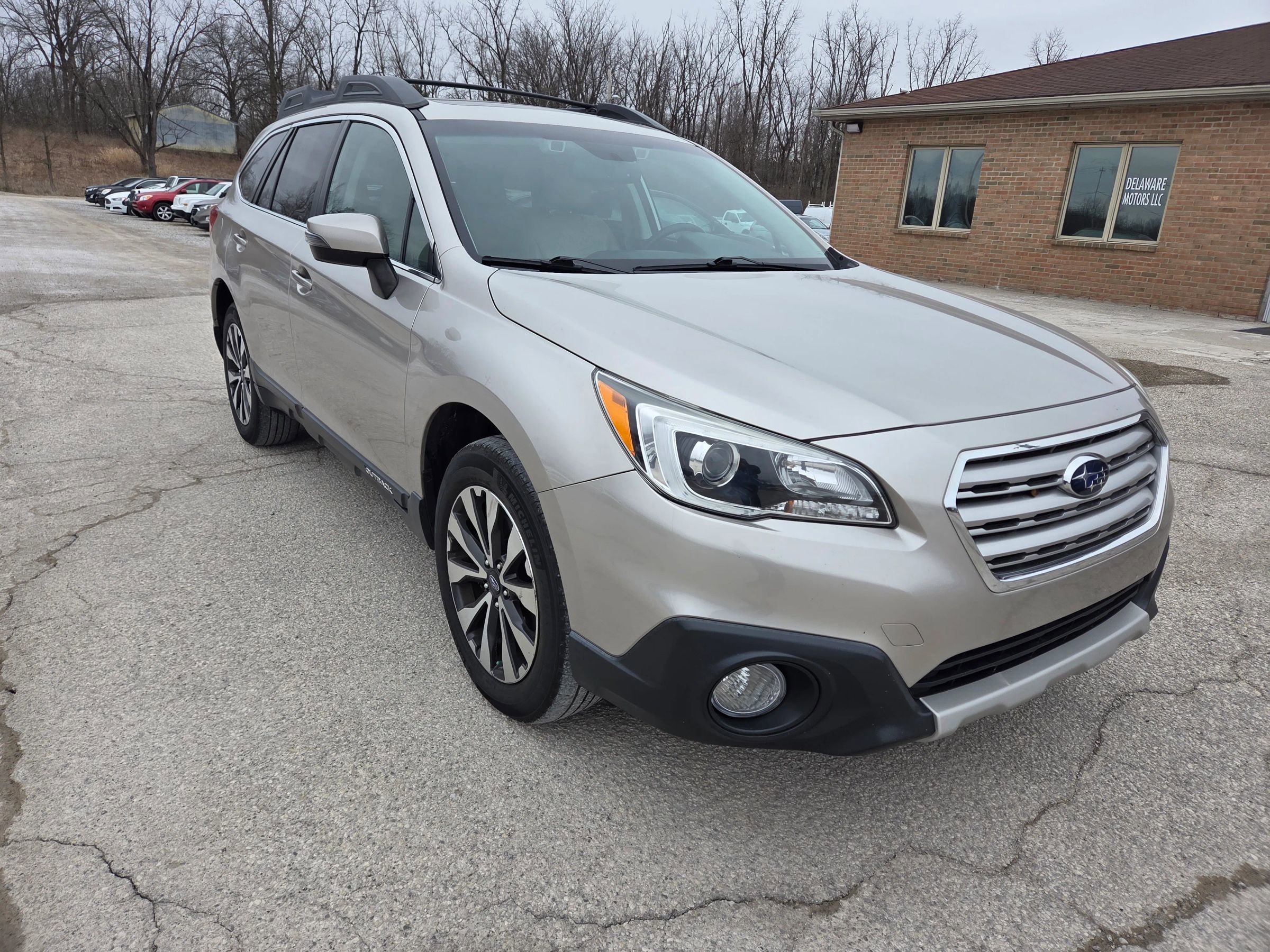 Used 2016 Subaru Outback 2.5i Limited image 3