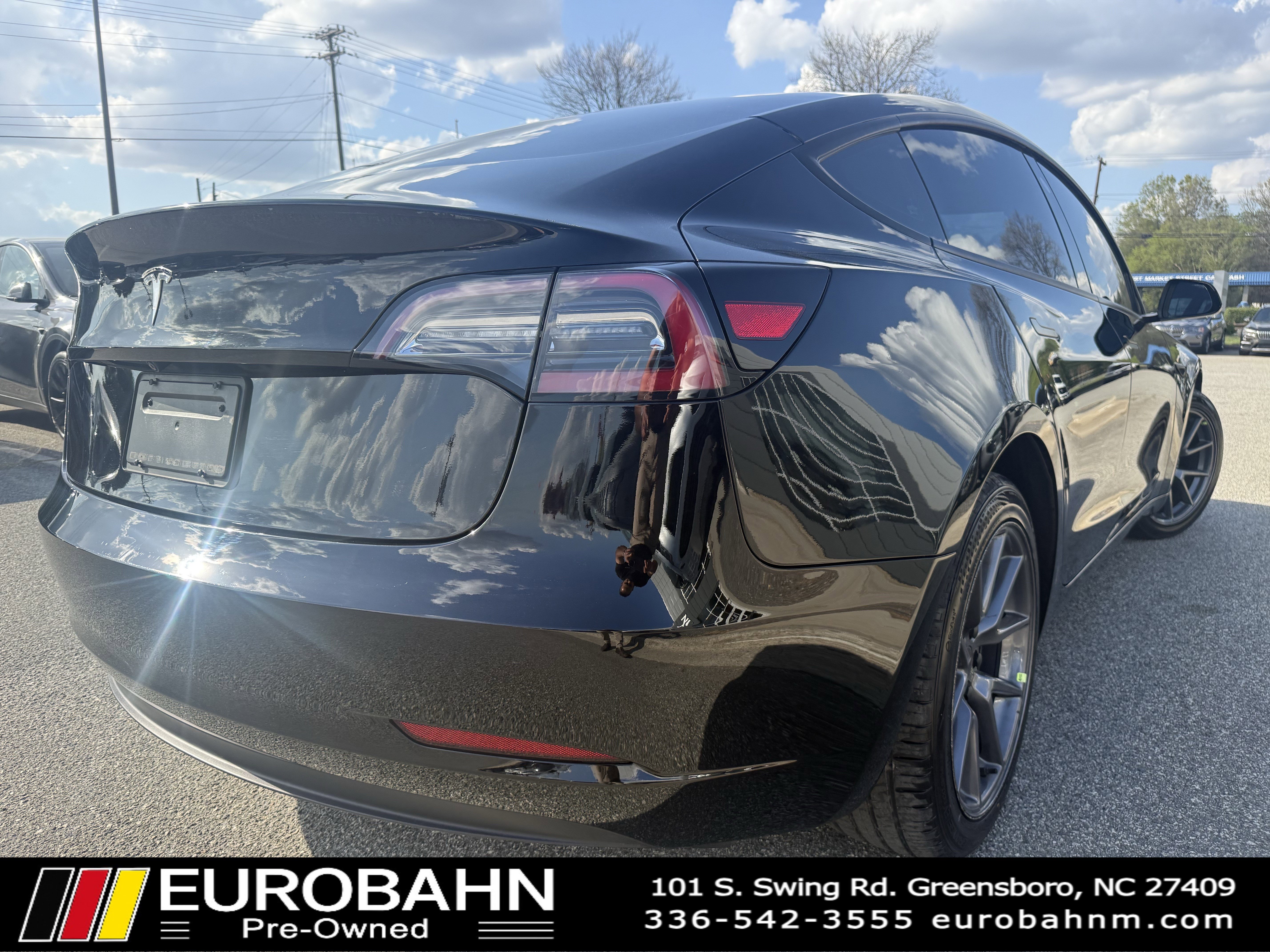 Used 2023 Tesla Model 3 Standard Range image 5