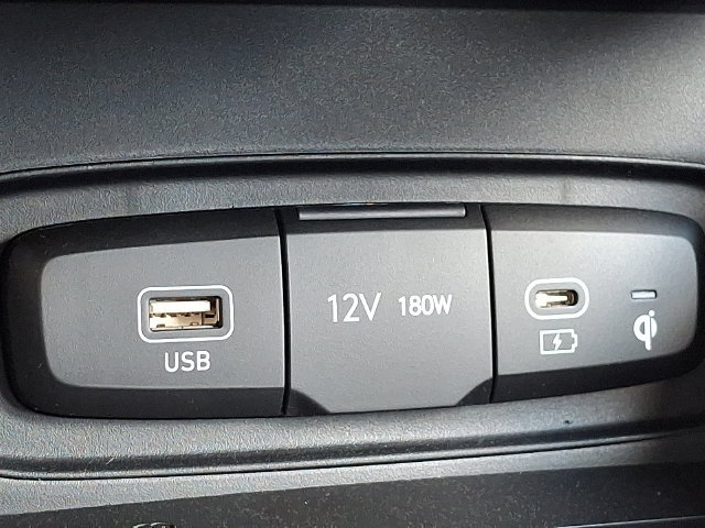 New 2026 Hyundai Venue SEL FWD image 19