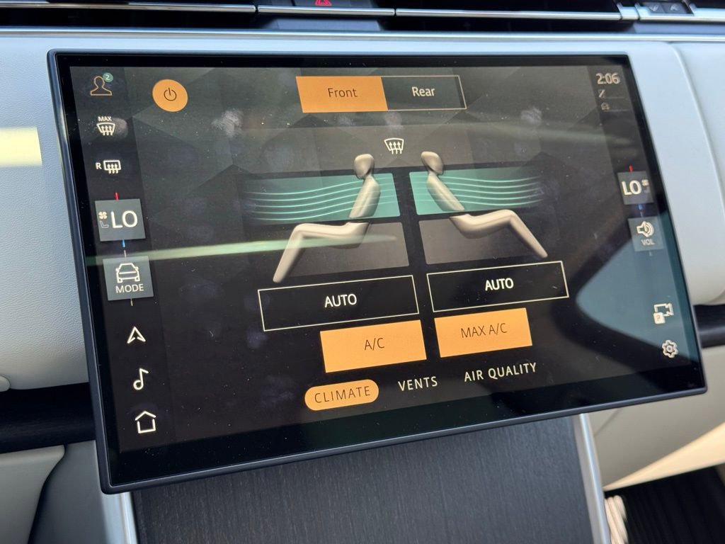 Used 2024 Land Rover Range Rover Long Wheelbase Autobiography image 30