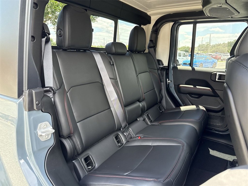 New 2025 Jeep Gladiator Rubicon w/ Safety Group image 25