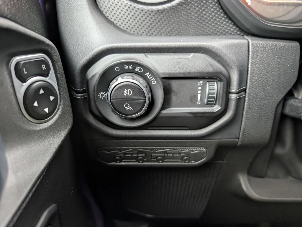 New 2026 Jeep Gladiator Sport AWD/4WD image 37