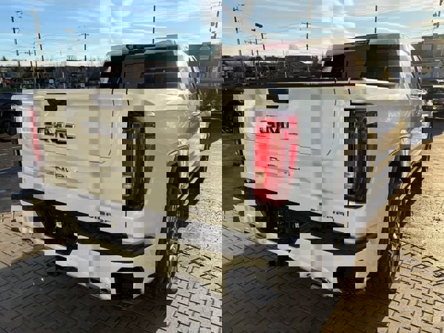 New 2026 GMC Sierra 1500 Denali Ultimate image 9