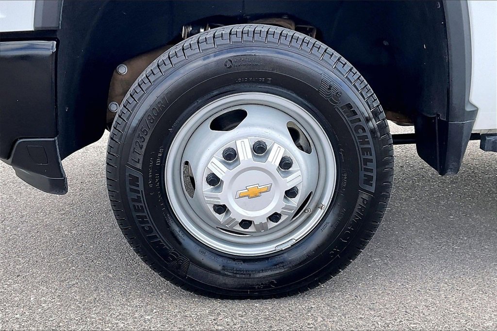 Used 2025 Chevrolet Silverado 3500 W/T w/ WT Convenience Package image 9