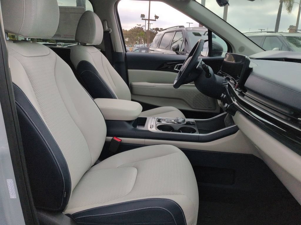 New 2026 Kia Carnival SX Prestige FWD image 29