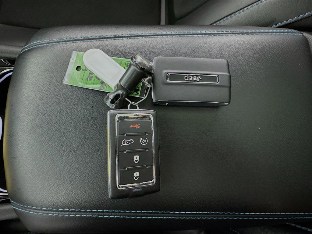 Used 2023 Jeep Grand Cherokee Trailhawk w/ Advanced Protech Group II AWD/4WD image 38