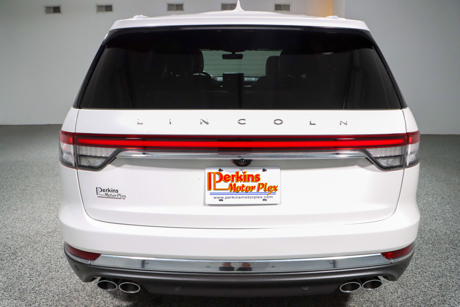 Used 2023 Lincoln Aviator Reserve w/ Equipment Group 201A image 8