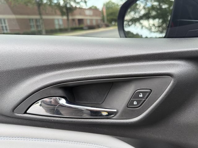 Used 2025 Chevrolet Trax LT w/ Driver Confidence Package FWD image 10