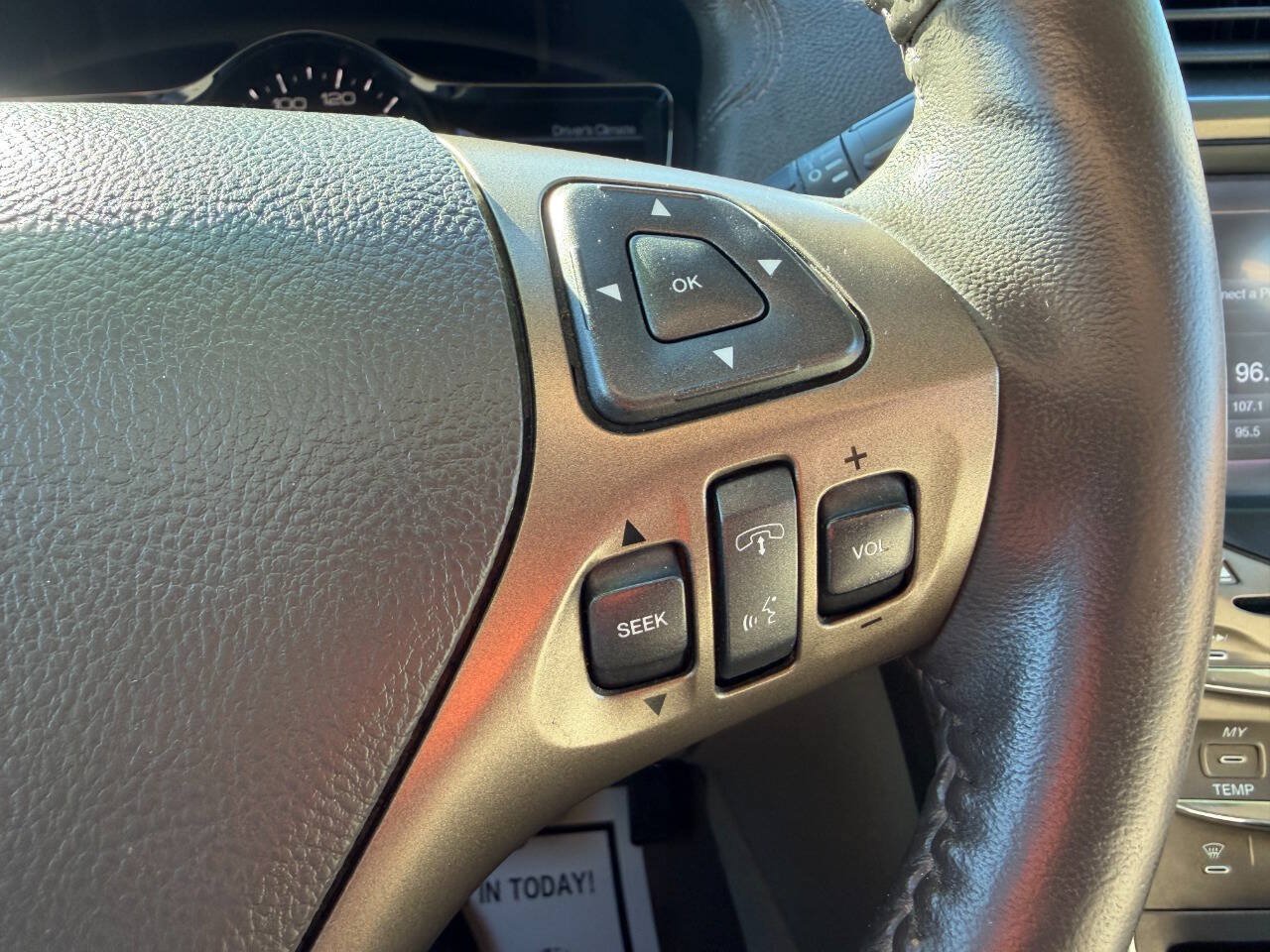 Used 2012 Lincoln MKX AWD image 22