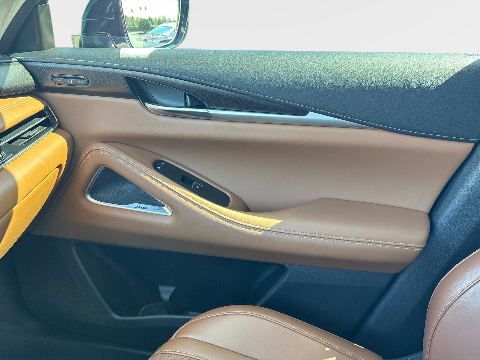 Used 2023 INFINITI QX60 Sensory w/ Cargo Package image 23