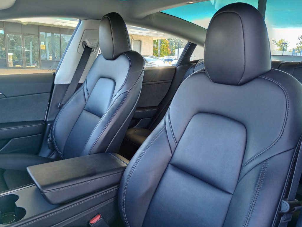 Used 2023 Tesla Model 3 Standard Range RWD image 11