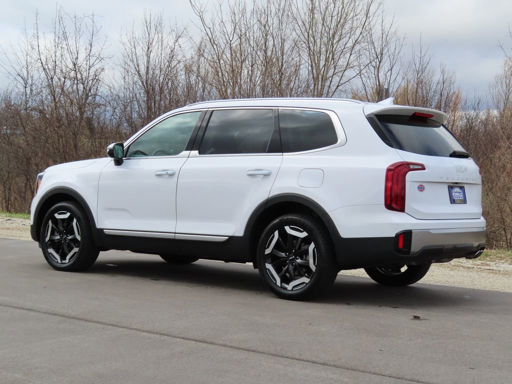 Used 2025 Kia Telluride S FWD image 23