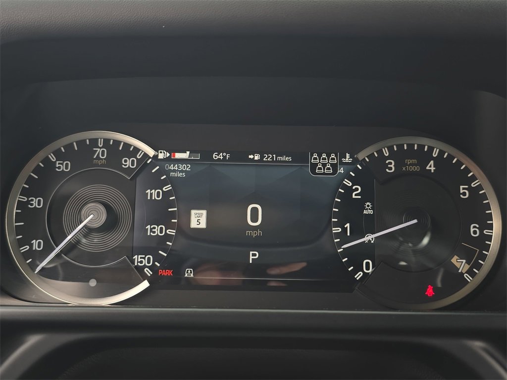 Used 2023 Land Rover Defender 110 X-Dynamic SE image 20