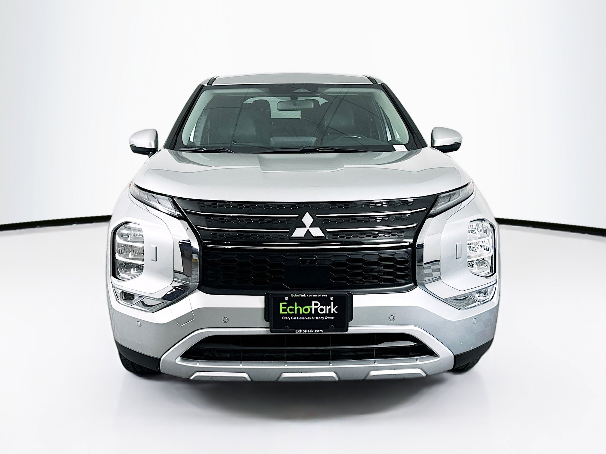 Used 2024 Mitsubishi Outlander SE AWD/4WD image 2