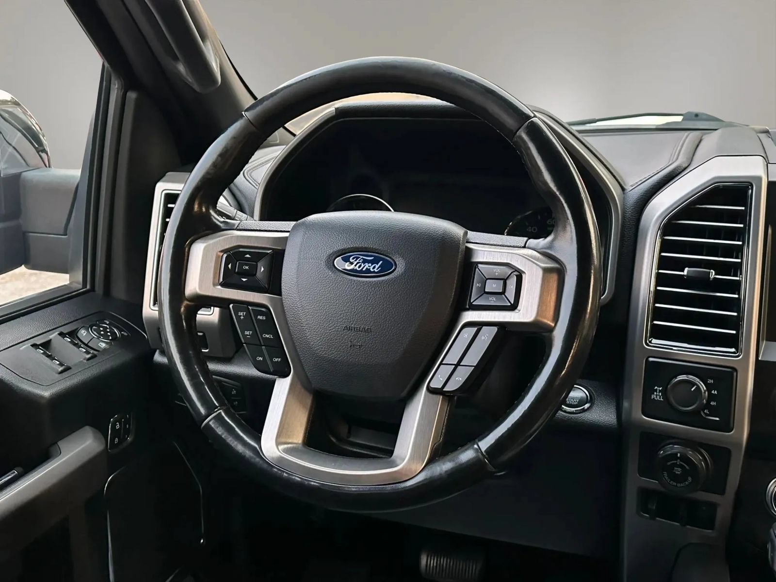 Used 2019 Ford F150 Platinum w/ Trailer Tow Package AWD/4WD image 36