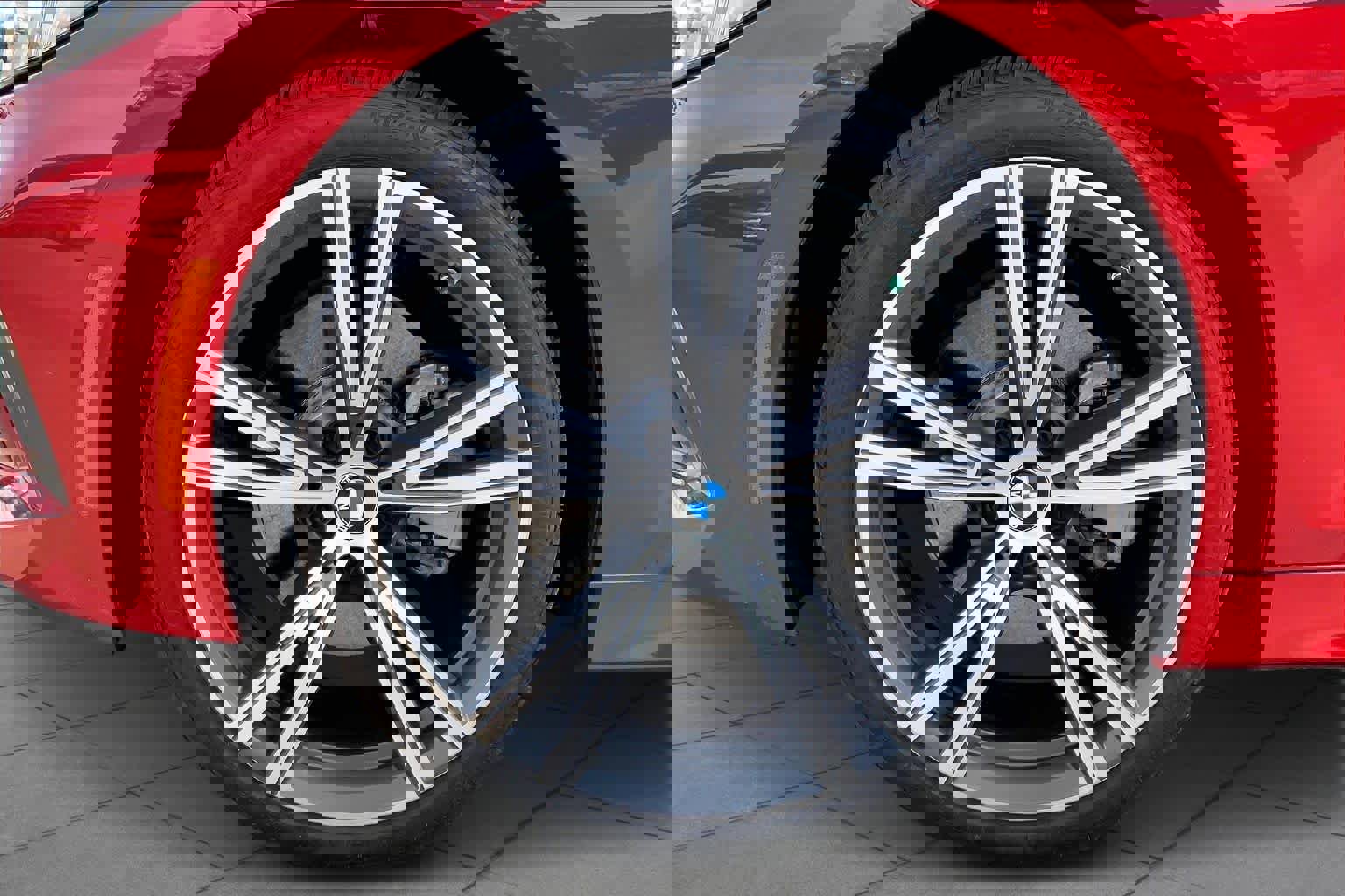 Used 2024 BMW 330i Sedan w/ Convenience Package image 12