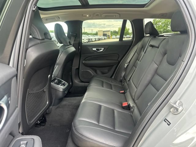 Certified 2024 Volvo V60 B5 Cross Country Ultimate w/ Protection Package Premier AWD/4WD image 13