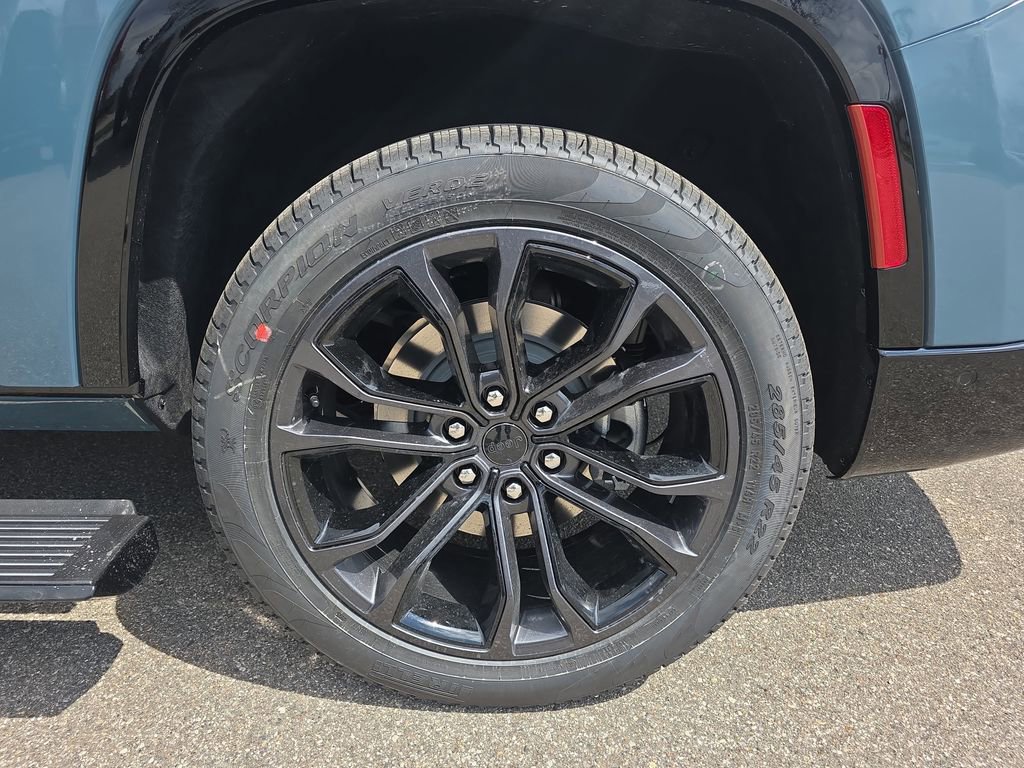 New 2026 Jeep Grand Wagoneer L Summit image 39