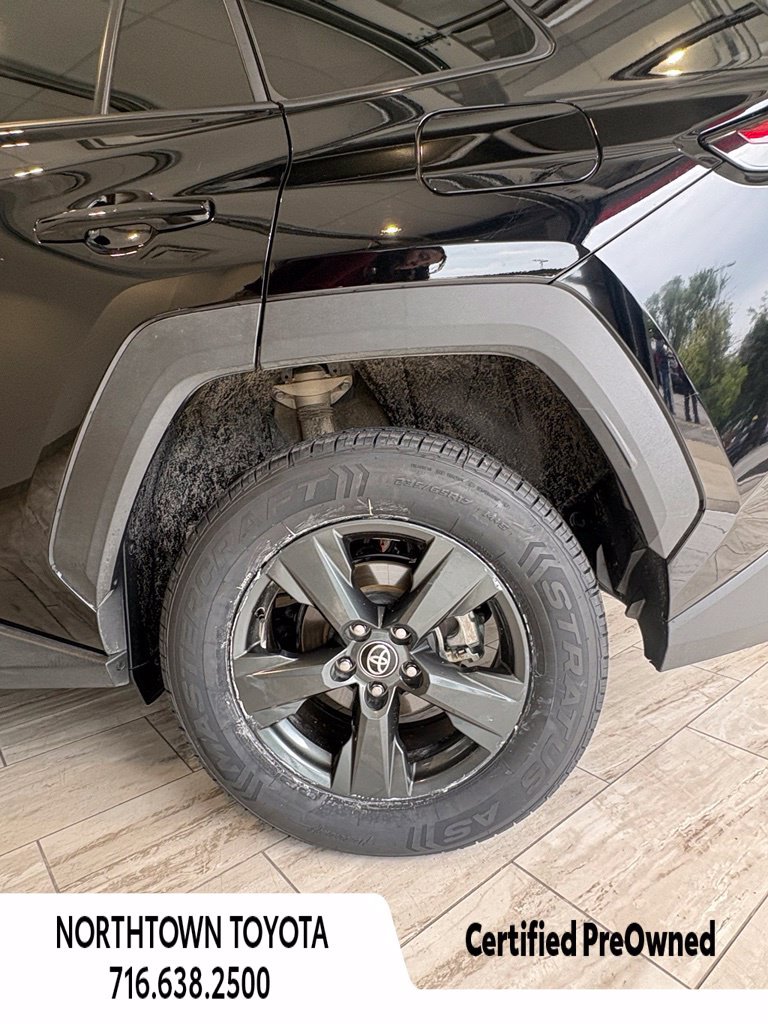 Used 2026 Toyota RAV4 LE AWD/4WD image 13