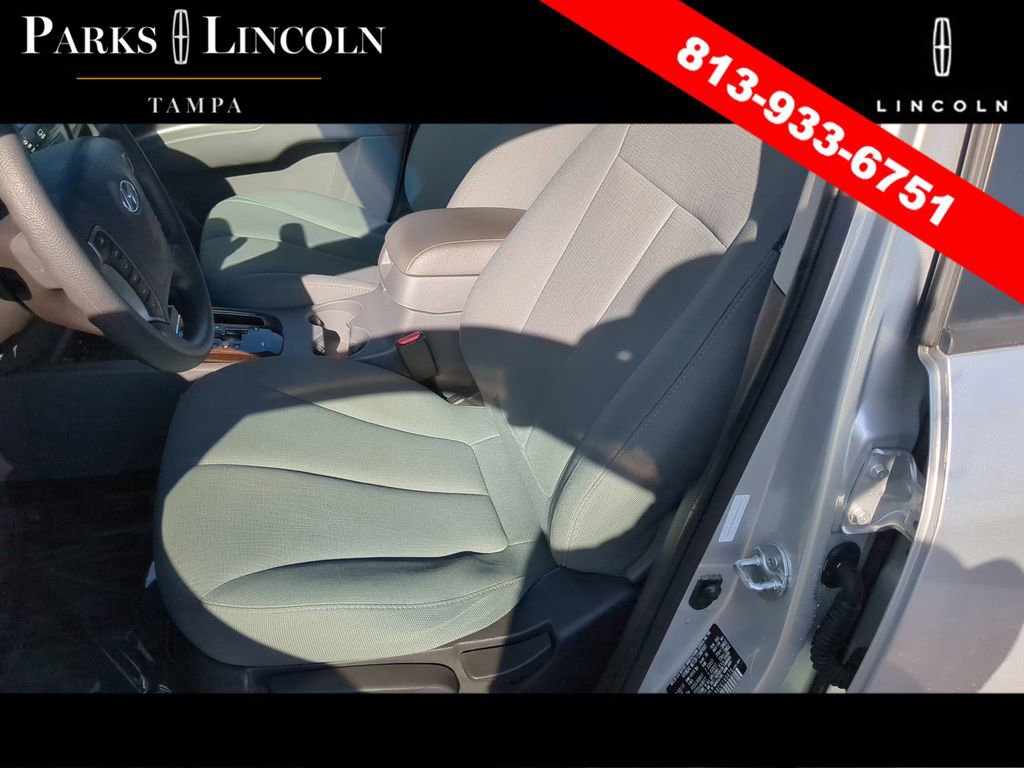 Used 2012 Hyundai Santa Fe GLS image 17