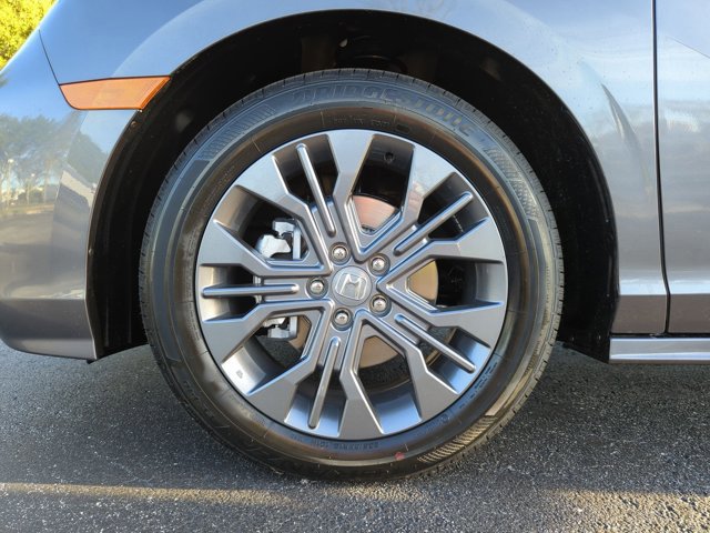 New 2026 Honda Odyssey Touring image 9