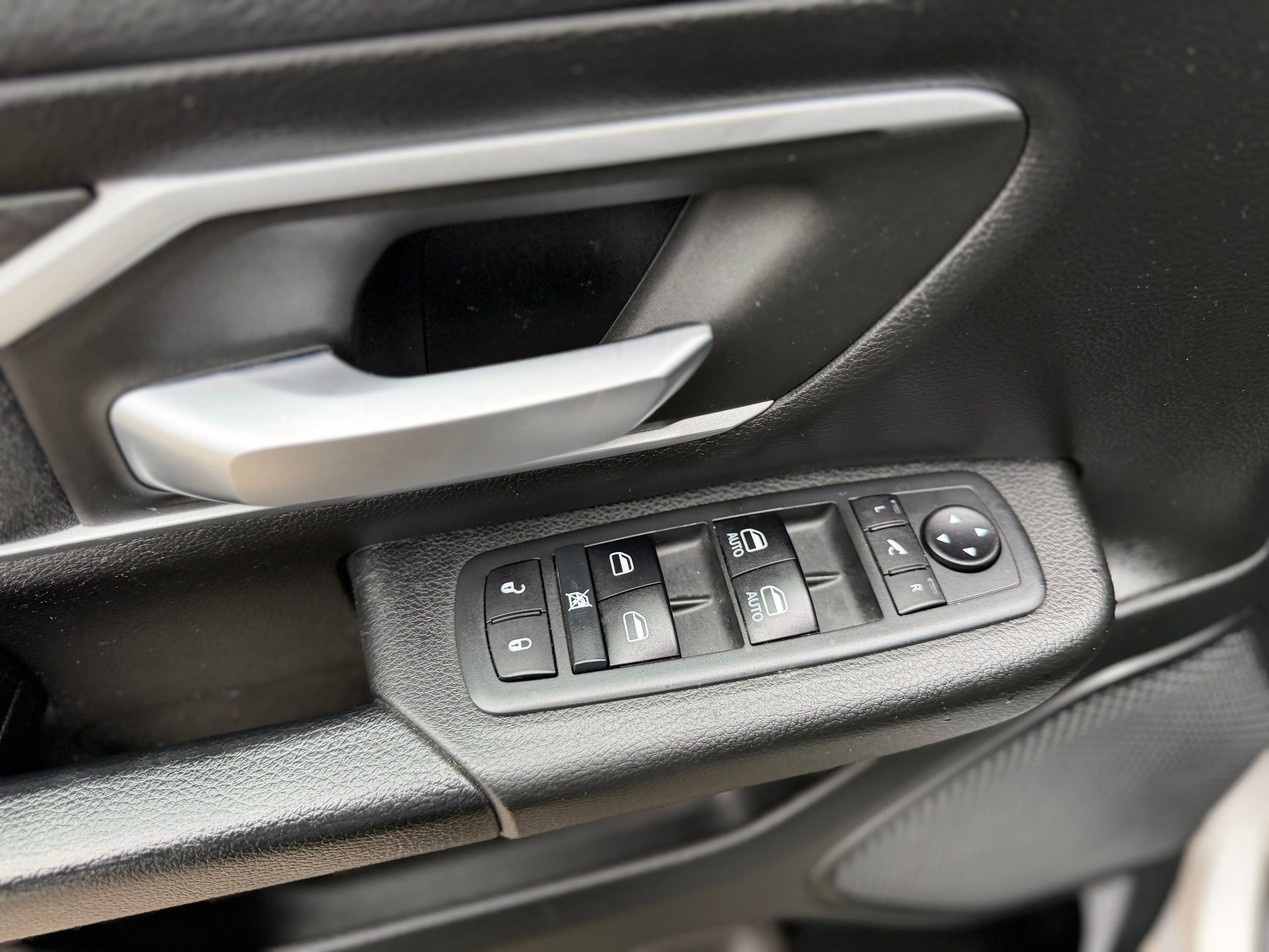 Used 2020 RAM 1500 Big Horn AWD/4WD image 17