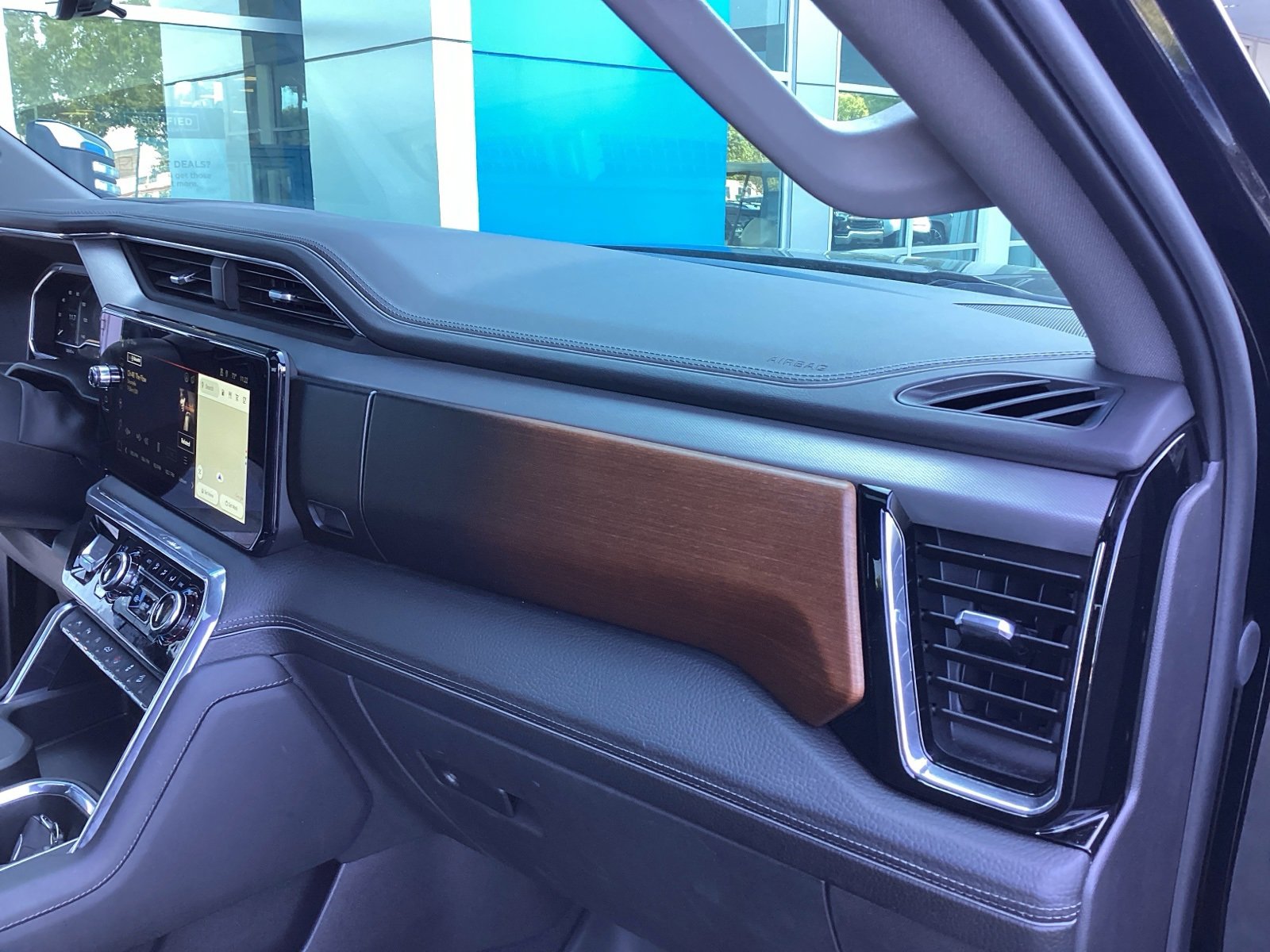 Used 2024 GMC Sierra 1500 Denali w/ Denali Reserve Package image 17