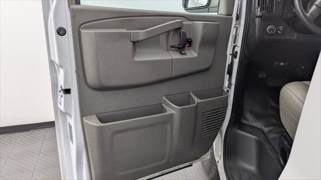 Used 2021 GMC Savana 2500 RWD image 13