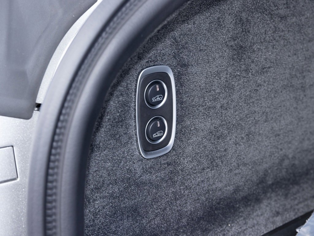 New 2025 Aston Martin DBX 707 image 35