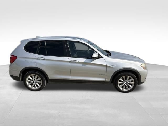 Used 2016 BMW X3 xDrive28i AWD/4WD image 2