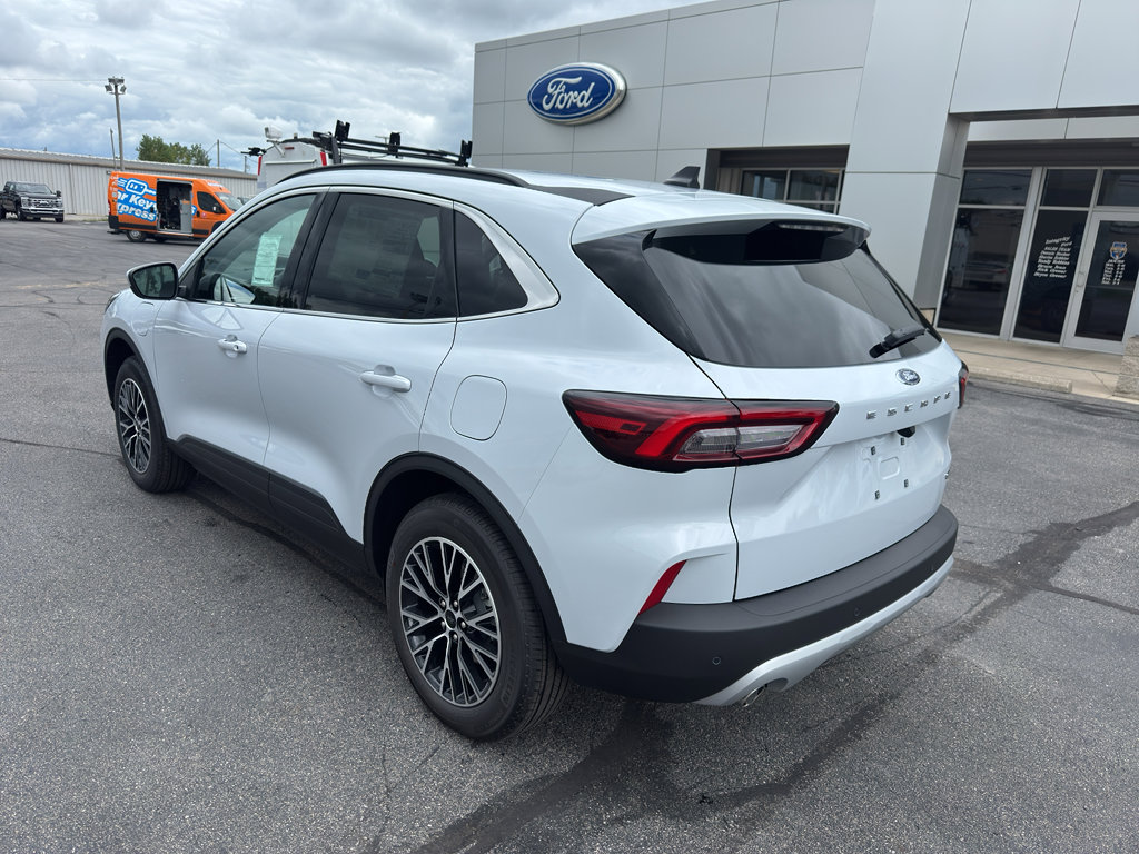 New 2025 Ford Escape SE image 32