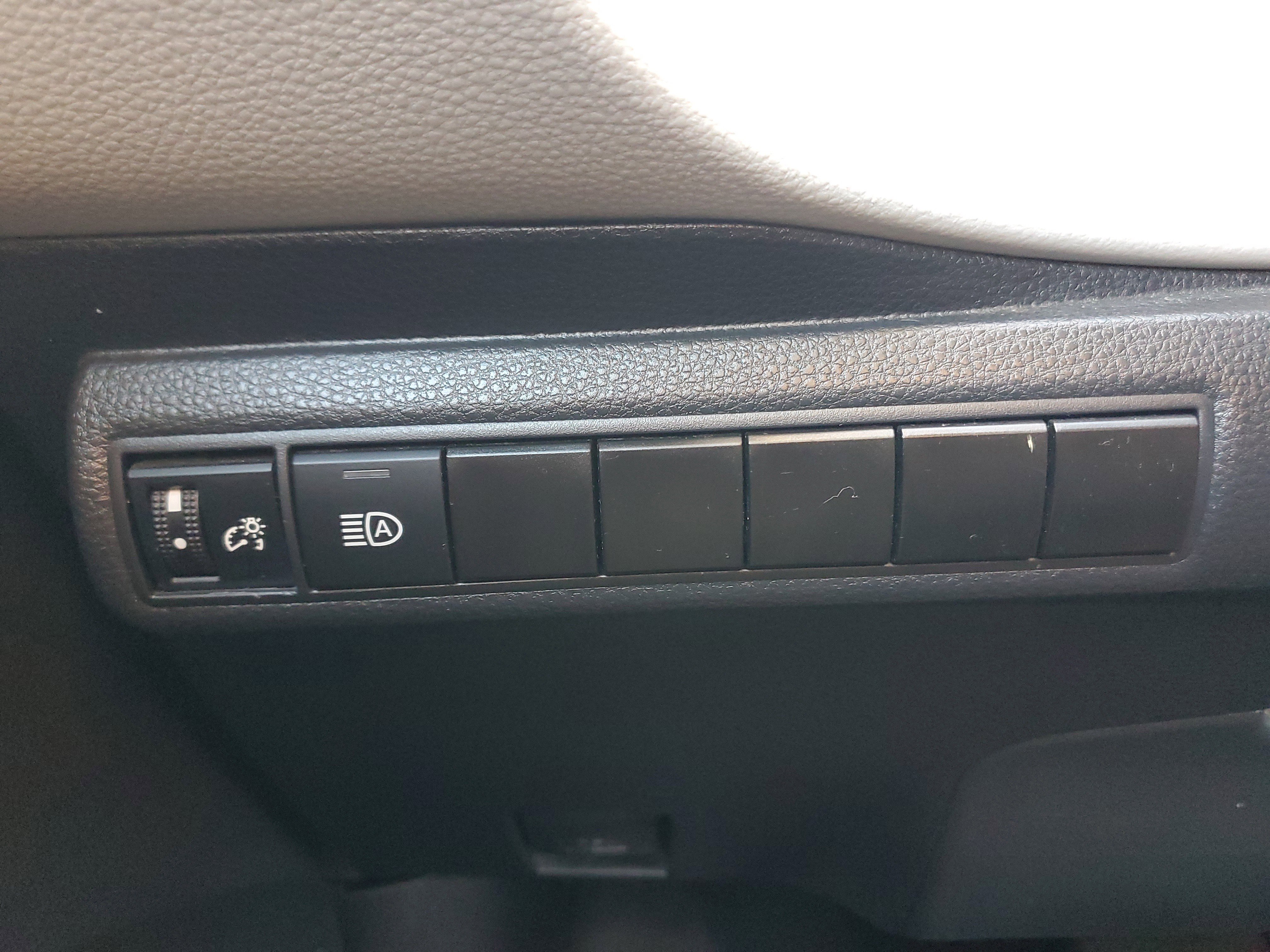 Certified 2024 Toyota Corolla LE image 20