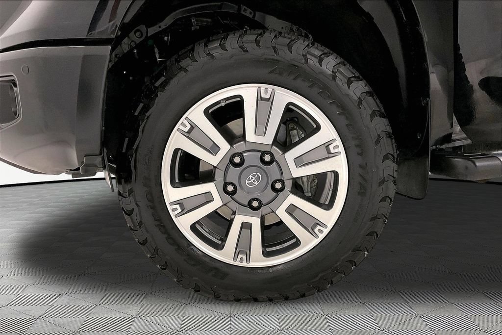 Used 2018 Toyota Tundra Platinum AWD/4WD image 27