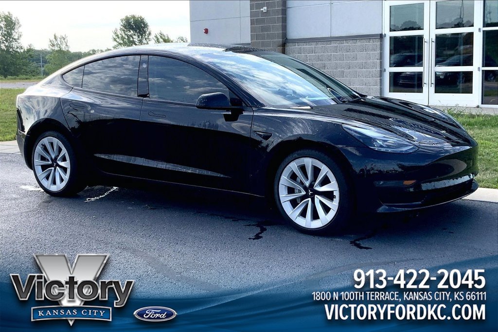 Used 2021 Tesla Model 3 Standard Range Plus RWD image 1