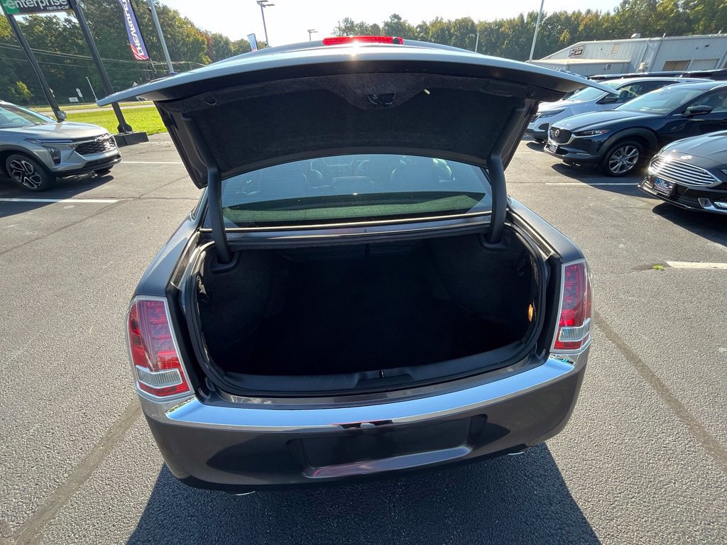 Used 2013 Chrysler 300 RWD image 12