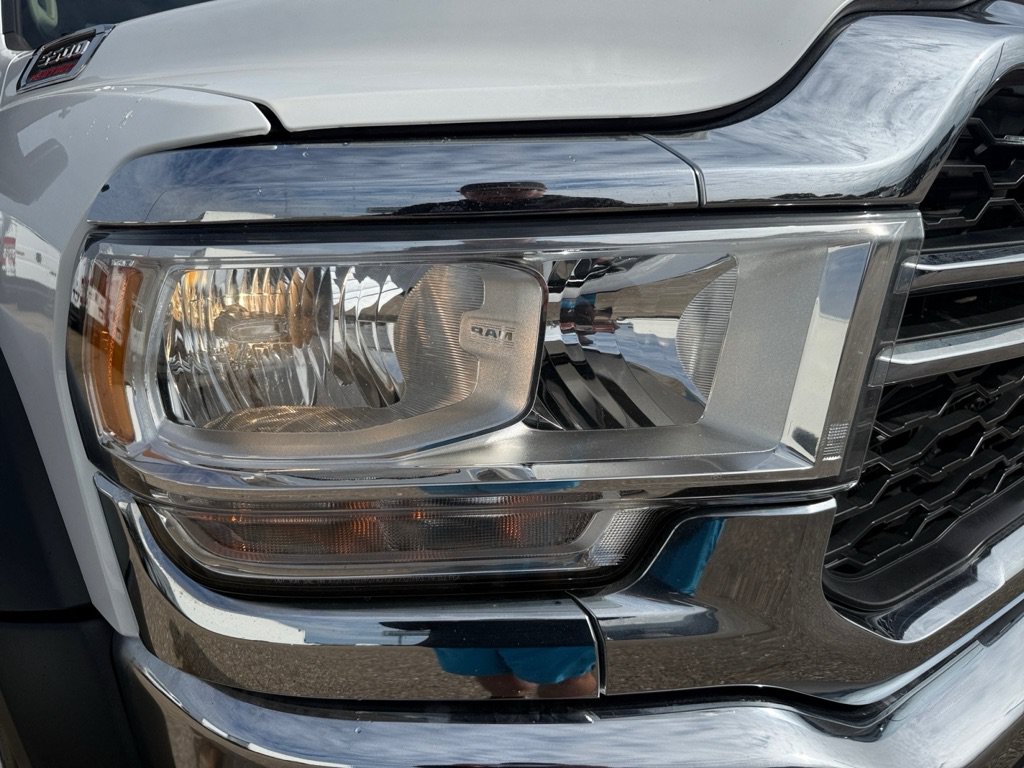 Used 2019 RAM 5500 Tradesman AWD/4WD image 31