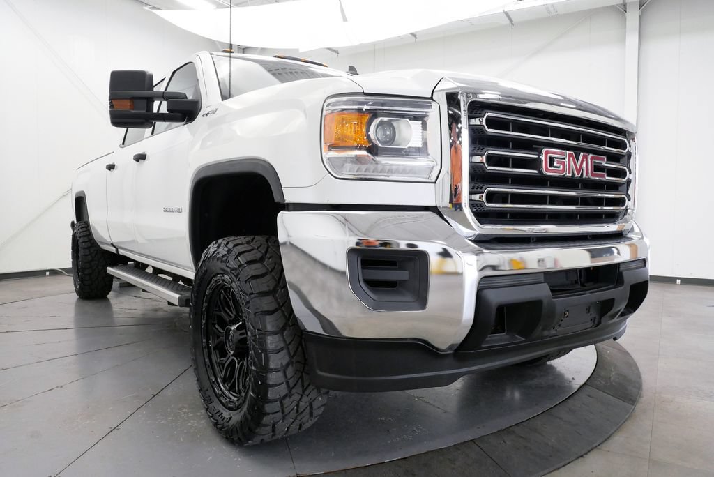 Used 2019 GMC Sierra 3500 4x4 Crew Cab image 37