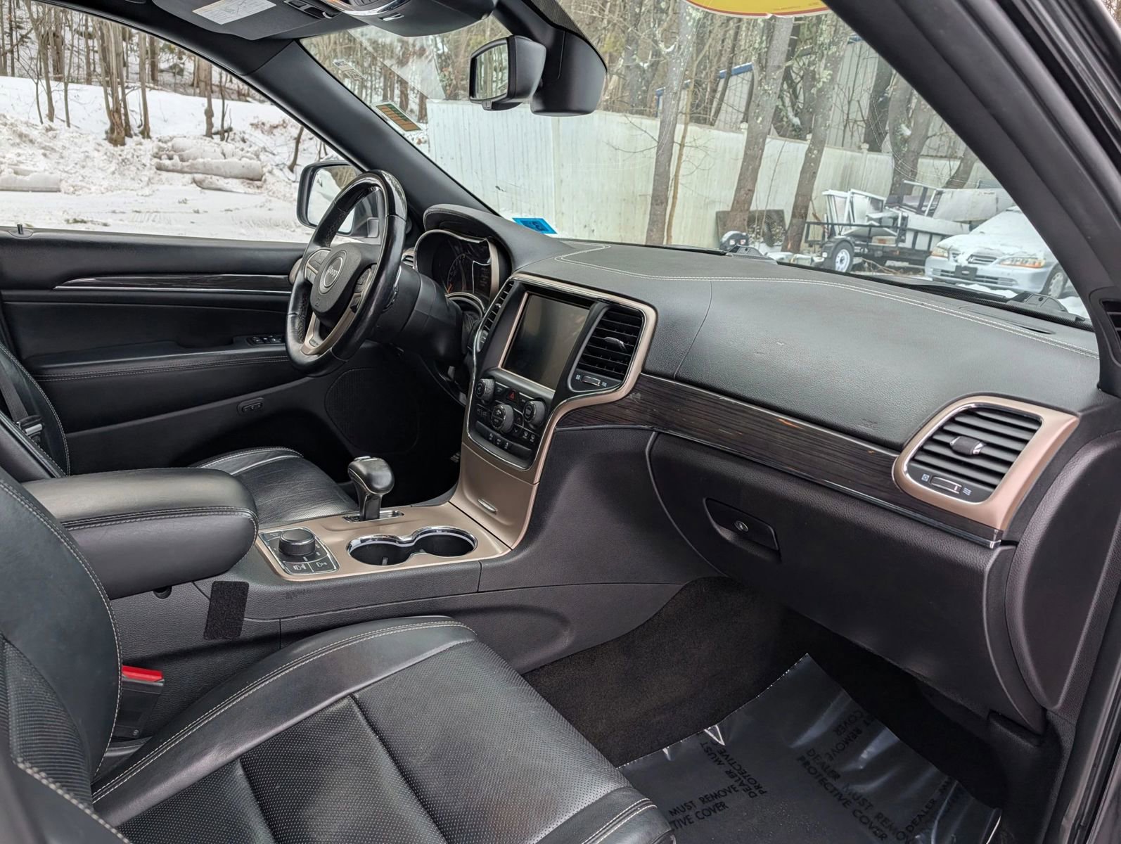 Used 2015 Jeep Grand Cherokee Overland AWD/4WD image 18